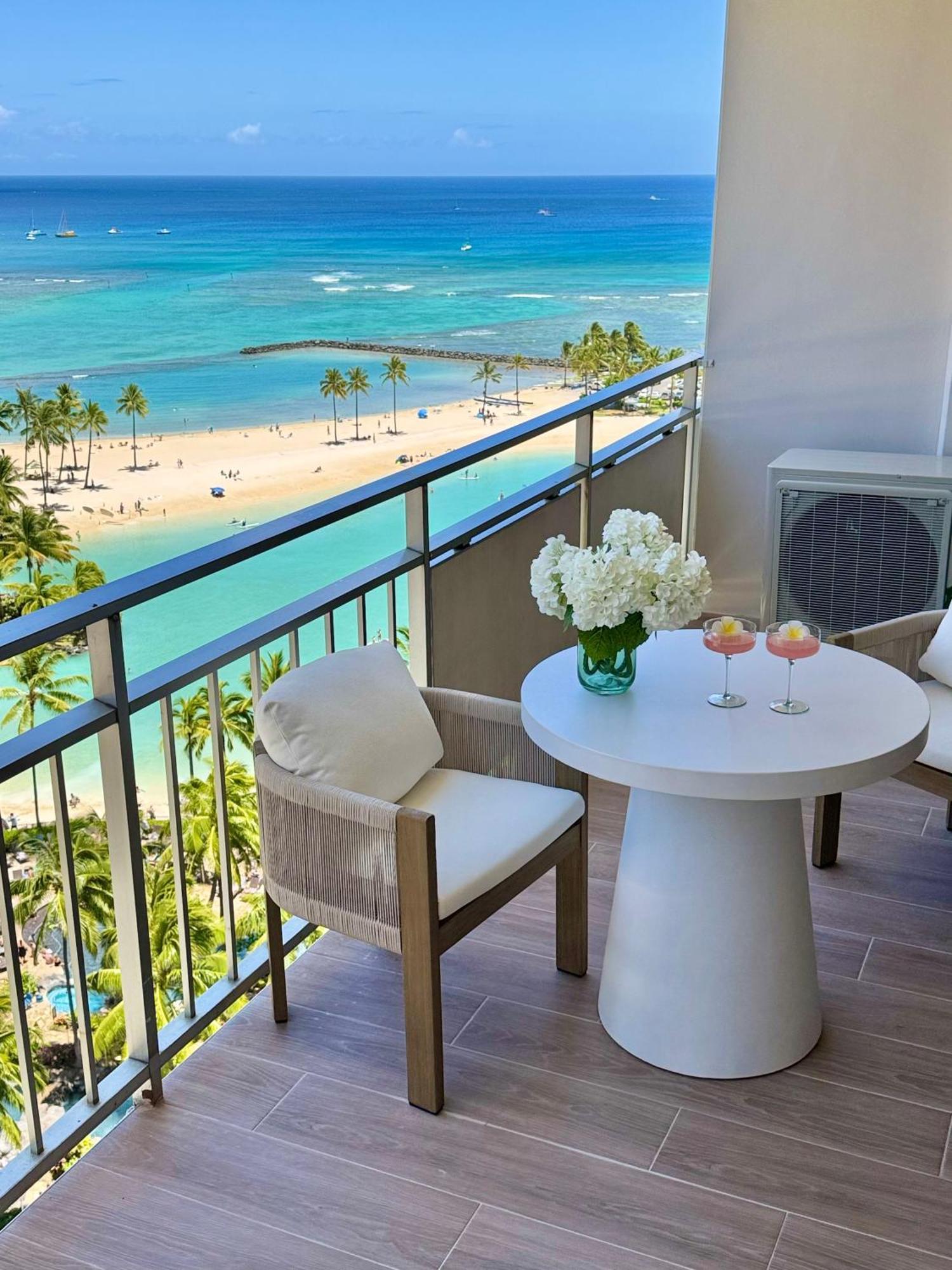 Panoramic Oceanview - Full Kitchen In Each Room, 2 Swimming Pools, Onsite Restaurants, Fireworks Every Friday * Honolulu