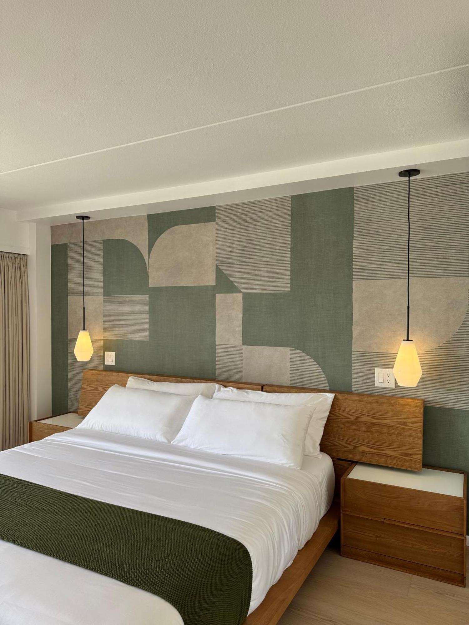 Panoramic Oceanview - Full Kitchen In Each Room, 2 Swimming Pools, Onsite Restaurants, Fireworks Every Friday Apartment *